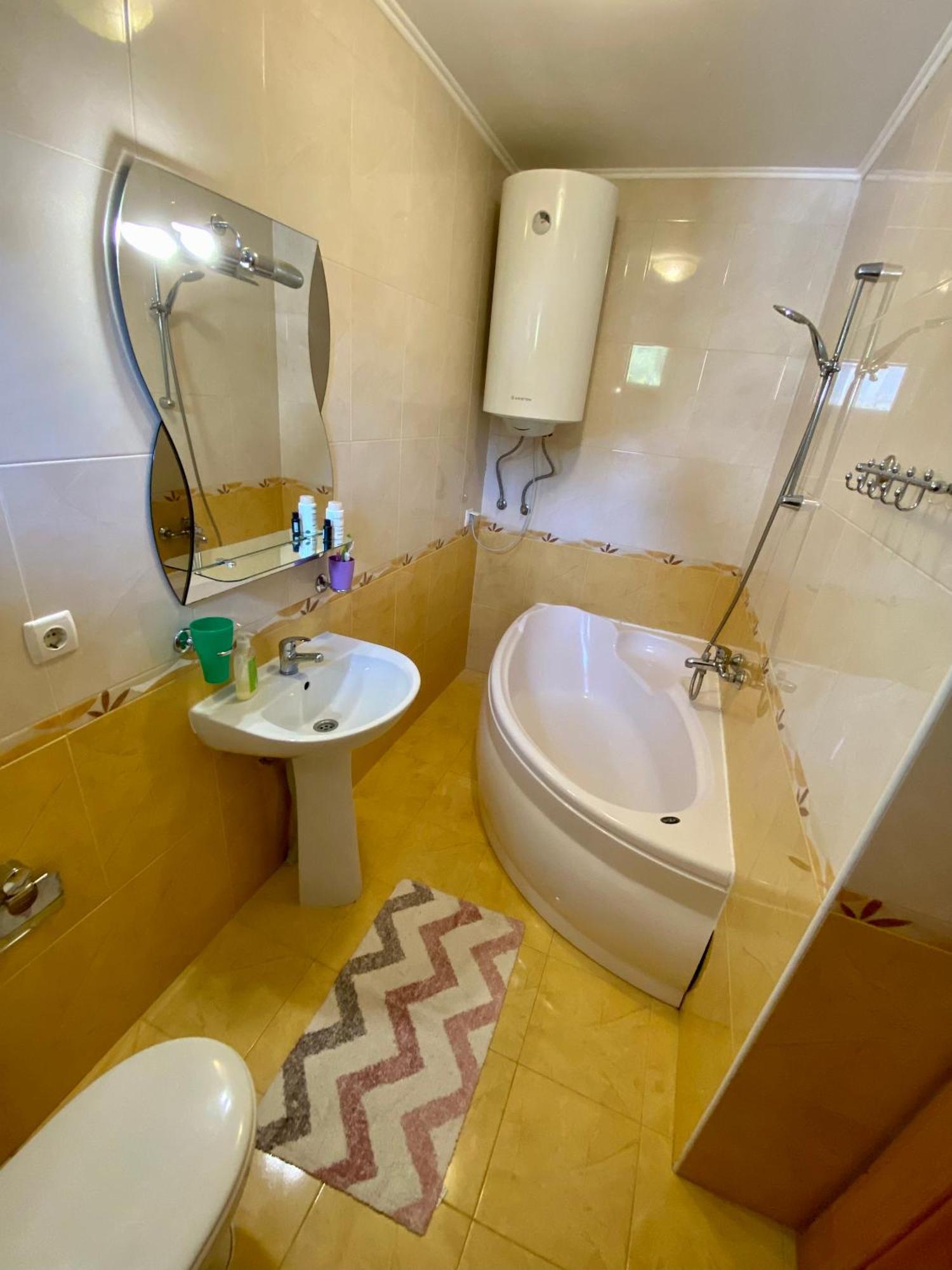 Zyma_Lito Guest House Yaremche Dış mekan fotoğraf