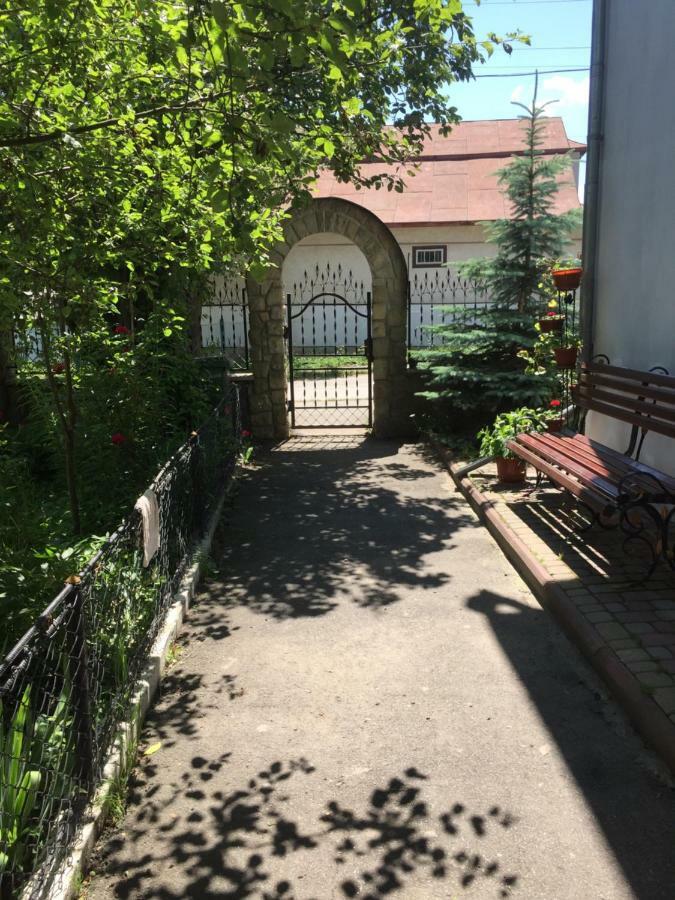 Zyma_Lito Guest House Yaremche Dış mekan fotoğraf